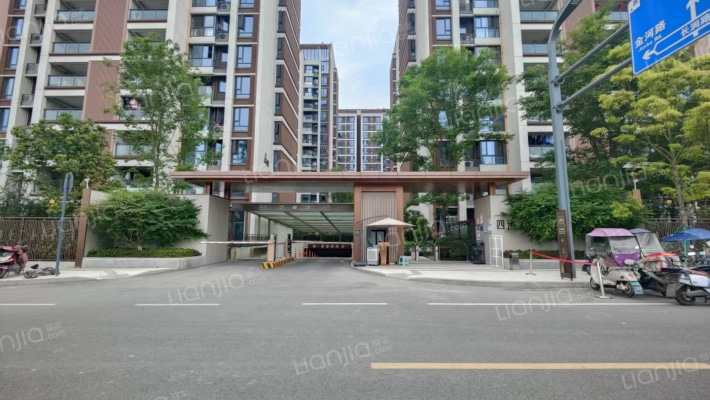 四海云锦外景图