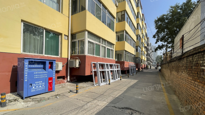 商务厅宿舍外景图