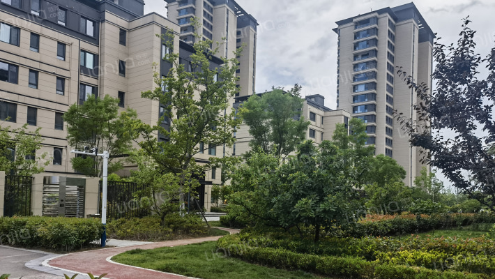 越秀天悦海湾外景图