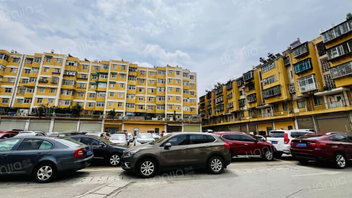 送变电公司职工宿舍外景图