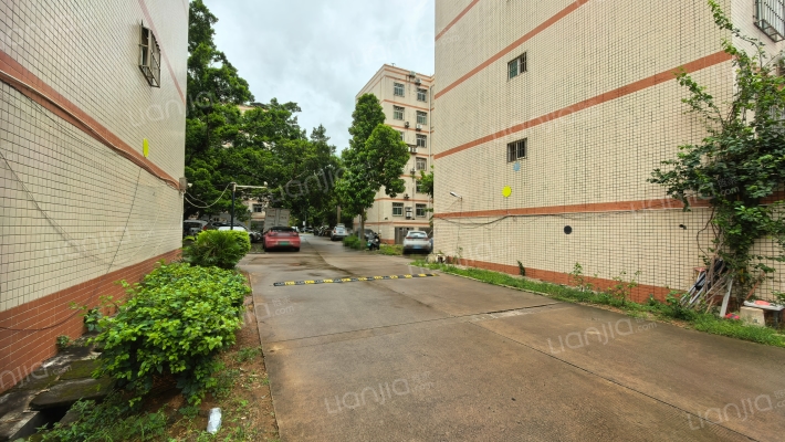 南航部队小区外景图