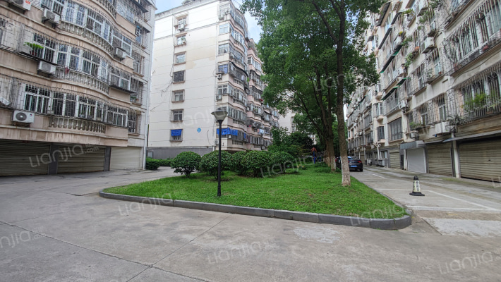 莲花池小区外景图