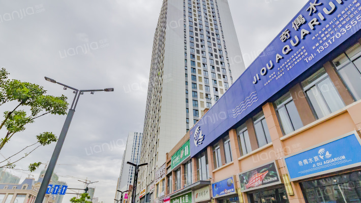 万达晶座外景图