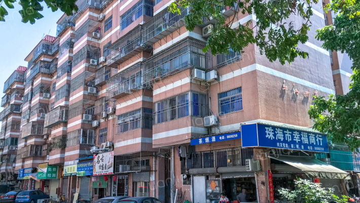 翠海新居外景图