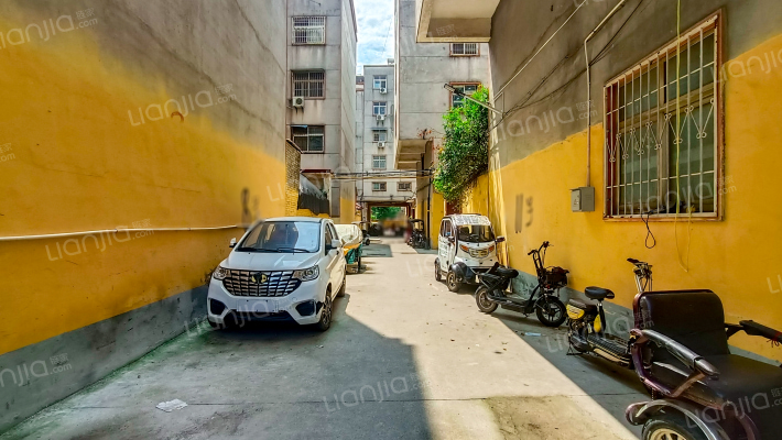 外贸车队家属院外景图