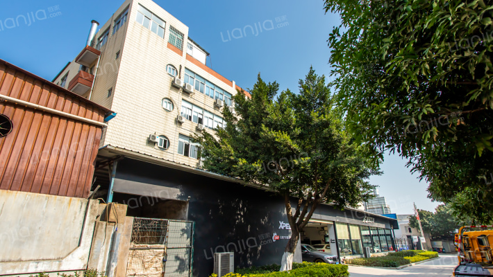 元创汽配电商园外景图