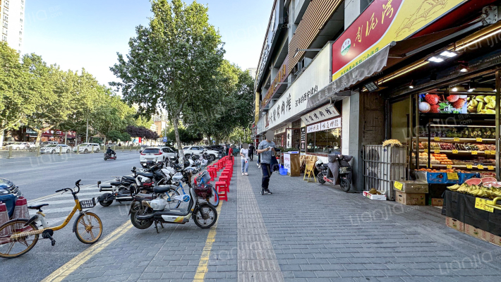 西安市莲湖区劳动南路72号外景图