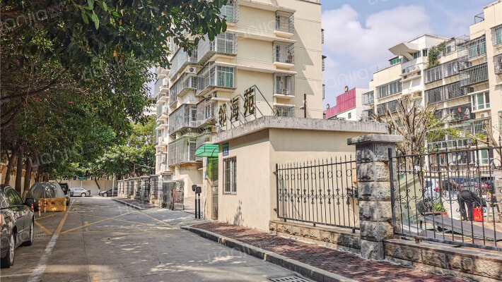 临海苑小区外景图