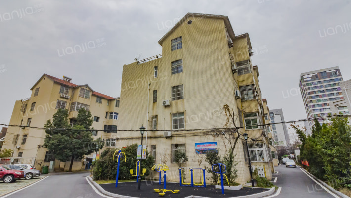 新鸿安公寓外景图