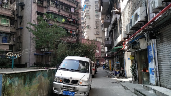 风华大厦外景图