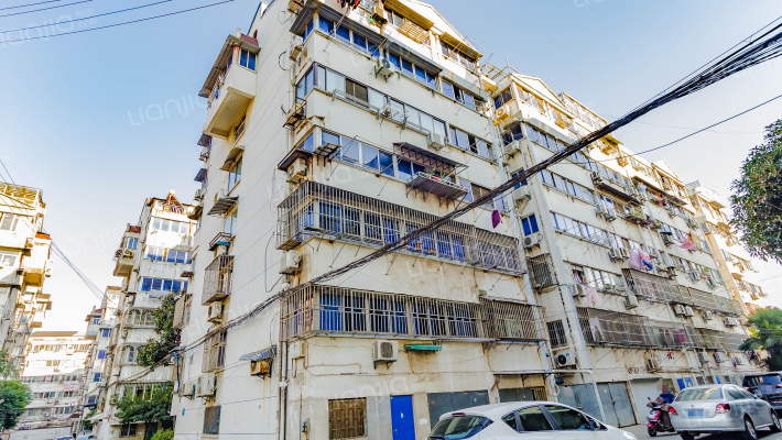 东岳巷十八号大院外景图