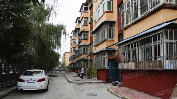 前进路14号院外景图