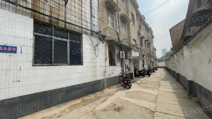 交警大队南宿舍外景图