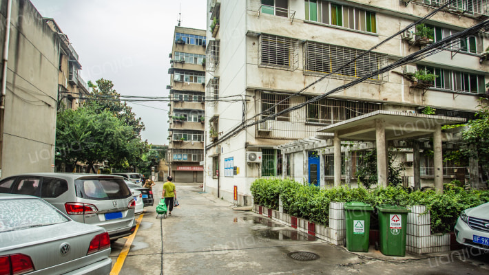 长征路33号外景图