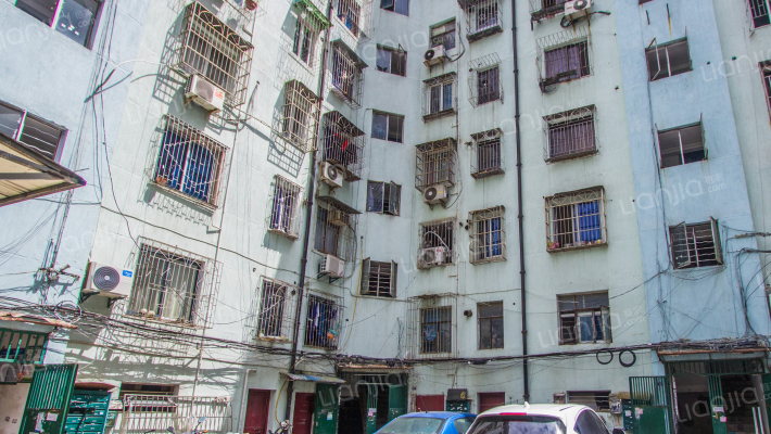 百丈东路918弄小区外景图