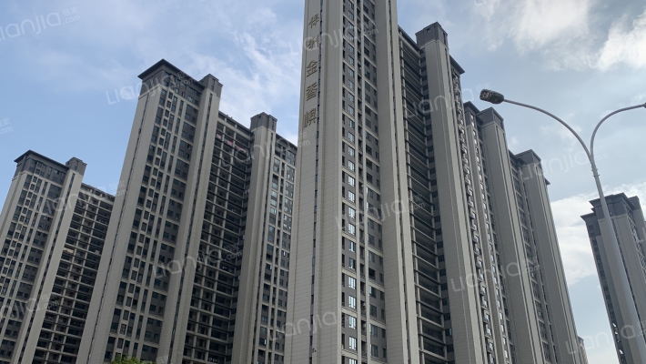 保利金香槟外景图