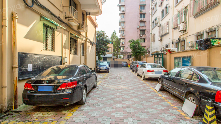 嘉登公寓外景图