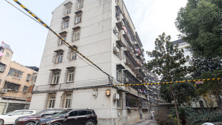 潘家田集贸市场外景图