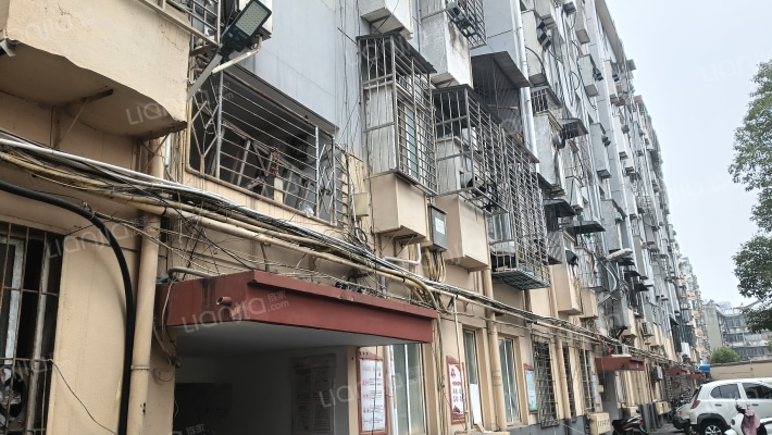 铜版纸厂宿舍外景图