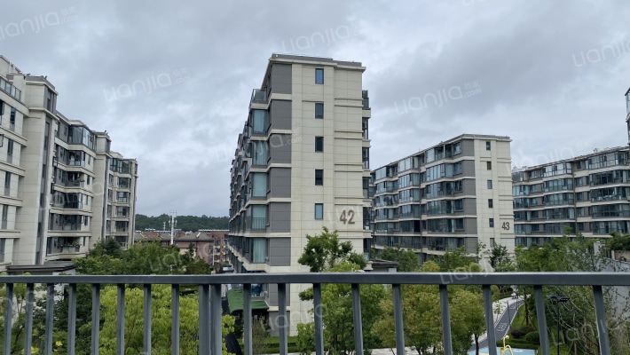 中海云麓九里外景图