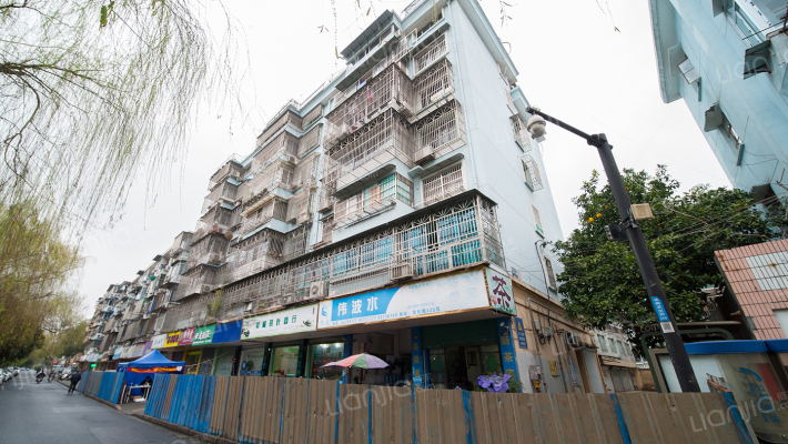 文化路327号外景图