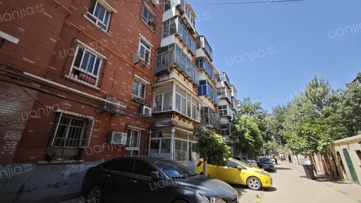 河北师范大学南院教工宿舍外景图