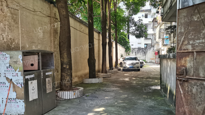 广西电力设计研究院有限公司十八栋职工宿舍楼外景图