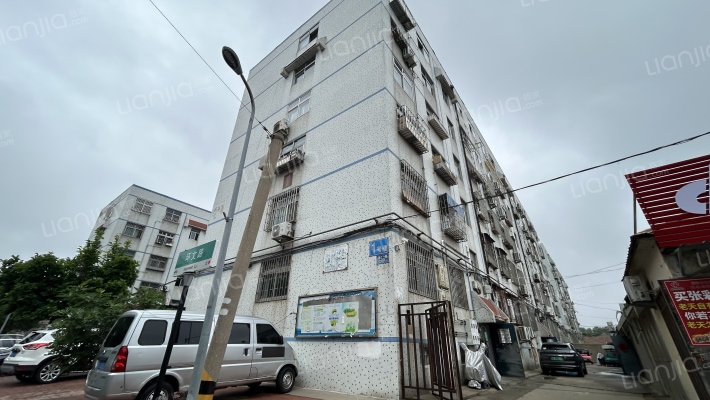 青岛第十织布厂宿舍外景图