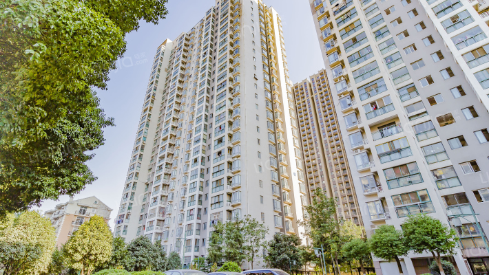 亿达华庭外景图