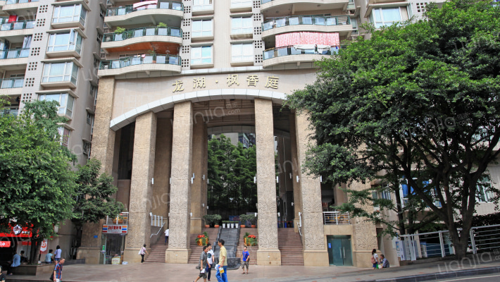 龙湖枫香庭外景图