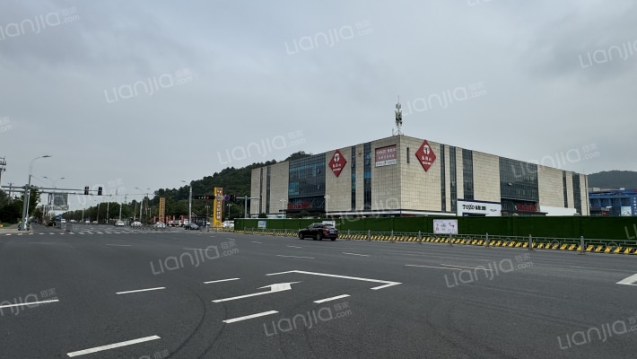 东壹元新饰界建材广场外景图