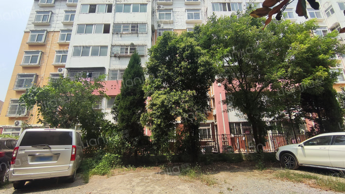 梅苑小区外景图