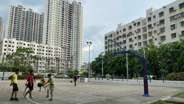 万泉小区外景图