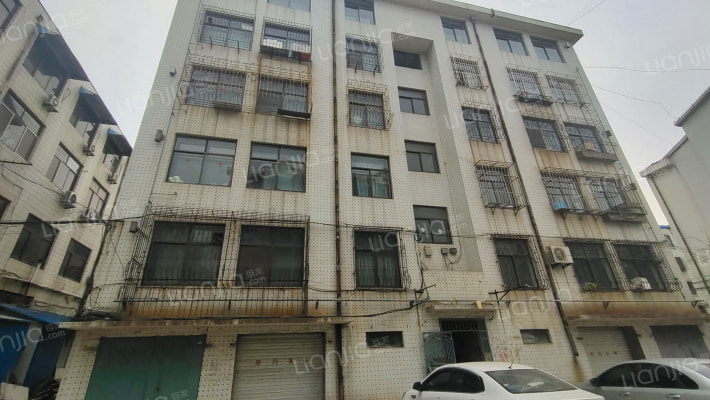 隆基家属院外景图