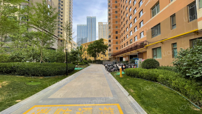 和政小区外景图