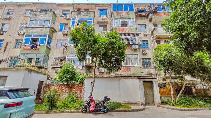 烟塘宿舍外景图