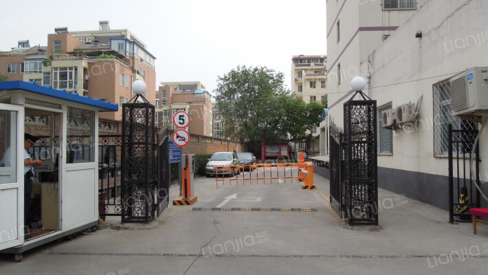 草桥东路16号楼外景图