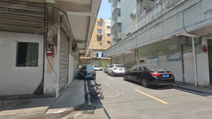 金三角小区外景图