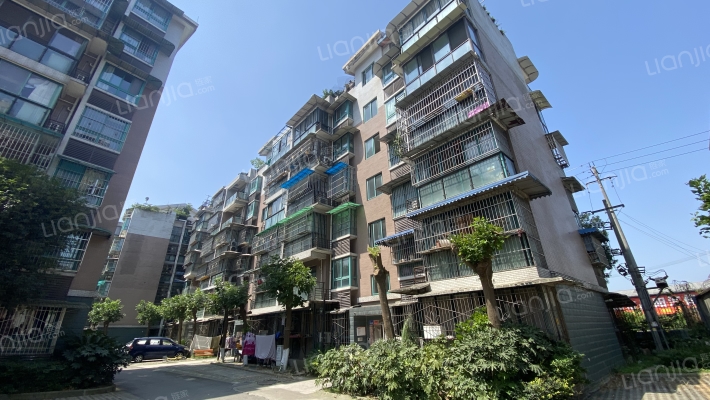 巨获花园外景图