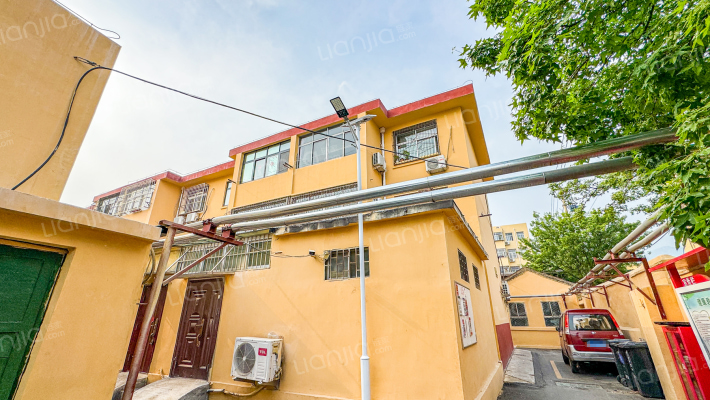 岱岳区公路局宿舍外景图