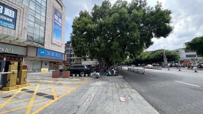 779财富中心外景图