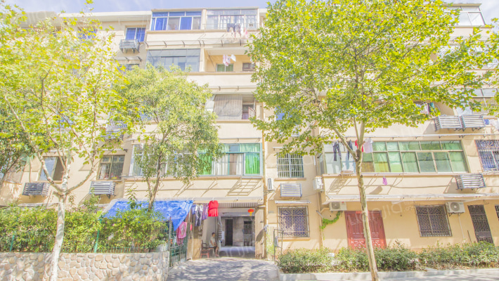 杨思岭路106号外景图