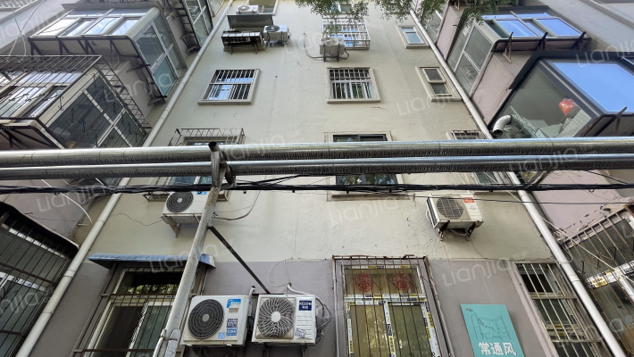 市第一医院家属院外景图