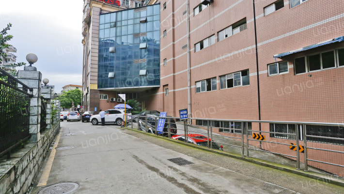 富临大厦外景图