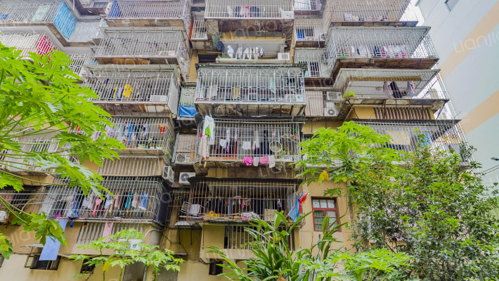 三塑宿舍外景图