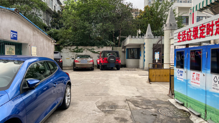 华云大楼外景图