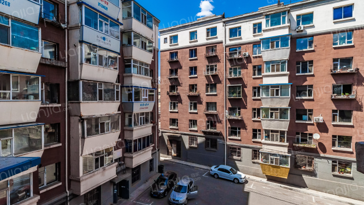 东大小区外景图