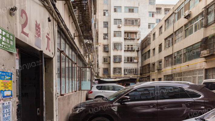 民百家属院外景图