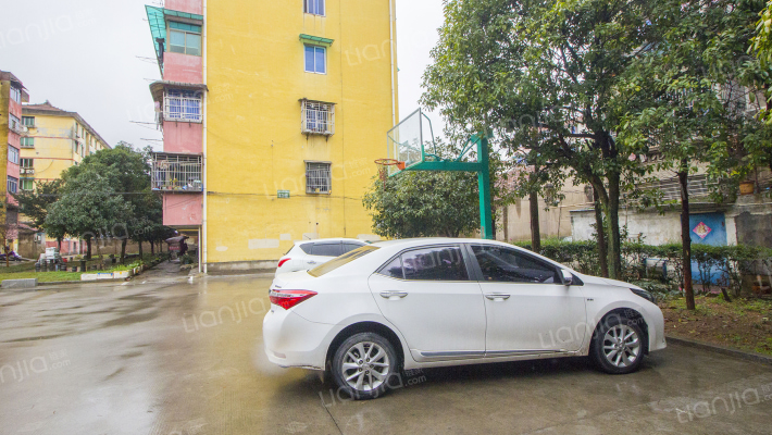 邑厉坛区凤凰村外景图