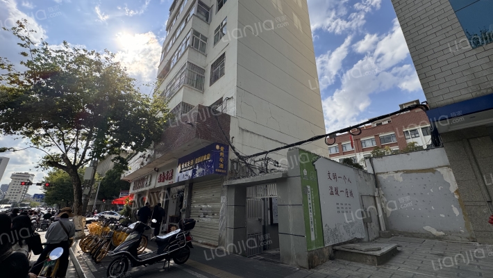 金碧路112号外景图